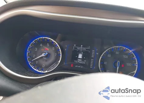 2019 Chrysler Pacifica Touring L z USA, uszkodzony, nr VIN 2C4RC1BG3KR667605